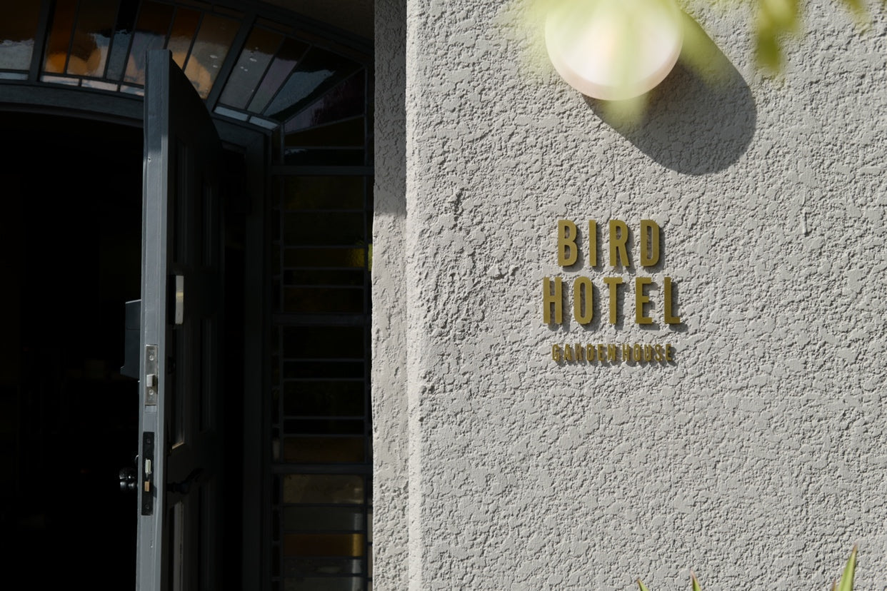 BIRD HOTEL <br class="pc-none">-GARDEN HOUSE-<br>＜修繕工事中＞